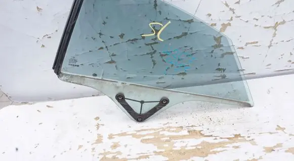 Mercedes-Benz E W212 Rear side window