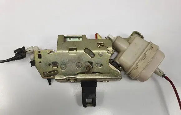 Mercedes-Benz S W140 Tailgate/trunk/boot lock/catch/latch 1408002075