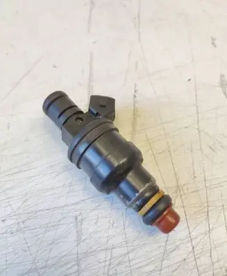 Audi A8 S8 D2 4D Fuel injector 077133551G