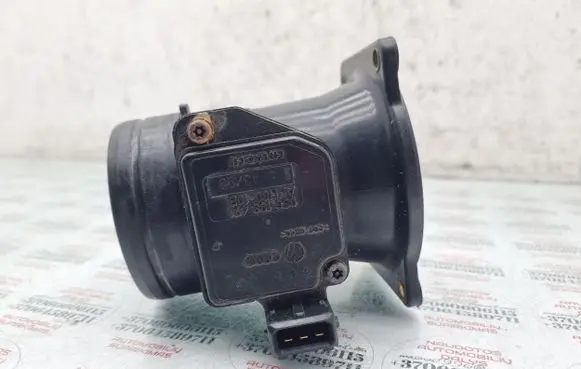 Audi A3 S3 8L Mass air flow meter 058133471