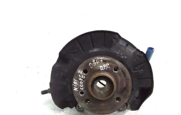 Mini One - Cooper R50 - 53 Front wheel hub spindle knuckle
