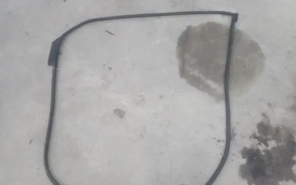 Honda CR-V Rubber seal front door (on door) 