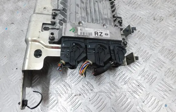 Nissan Qashqai Engine control unit/module 237103610R 23710BB31A S180067175A