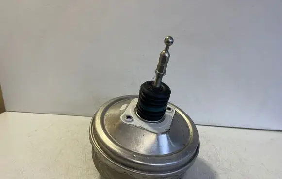 Audi Q7 4M Brake booster 4M0612103A