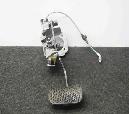 Mercedes-Benz SL R129 Brake pedal A1292900519 1292900519