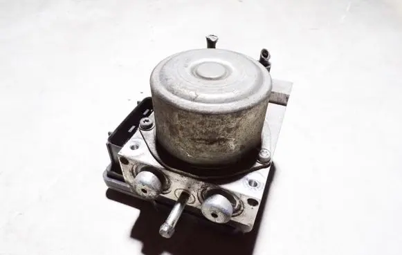 Nissan X-Trail T31 ABS Pump A98000E87