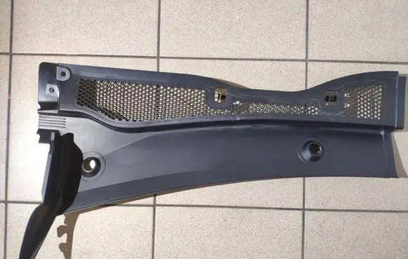 Peugeot 208 II Wiper trim 9860046080