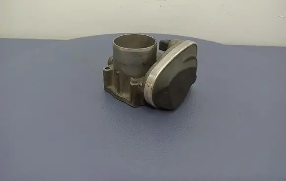 Renault Megane II Throttle body valve 8200190230