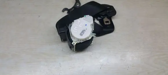 BMW 1 E81 E87 Front seatbelt 33059849