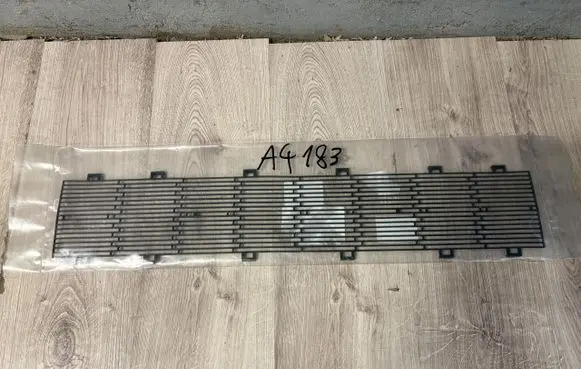 Audi A4 S4 B8 8K Front bumper upper radiator grill 8K0820746C