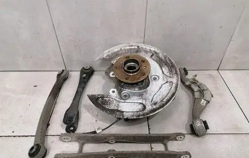 BMW M5 F90 Rear wheel hub 7857065