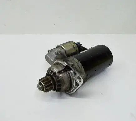 Volkswagen PASSAT B7 Starter motor