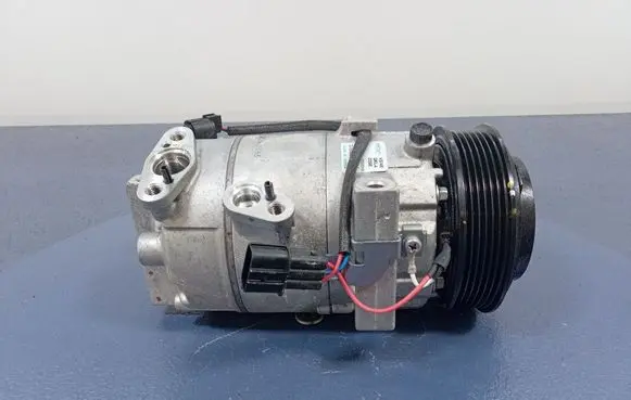 KIA Ceed Air conditioning (A/C) compressor (pump) 97701J7000