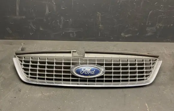 Ford Mondeo MK IV Front bumper upper radiator grill 7S718200D 7S718200A