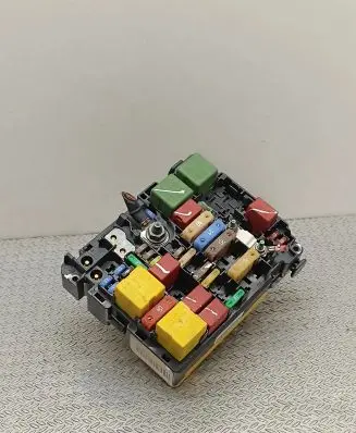 Renault Megane IV Fuse module 9804848480 F2990002 9807972380