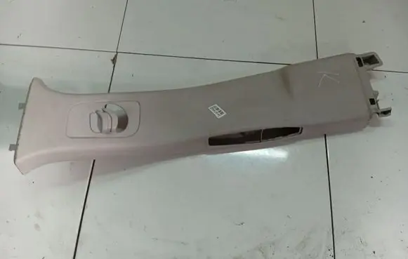 Citroen C4 I Picasso (B) pillar trim (top) 9655805277D