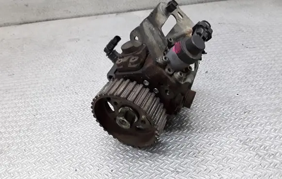 Citroen C4 I Fuel injection high pressure pump 0445010102
