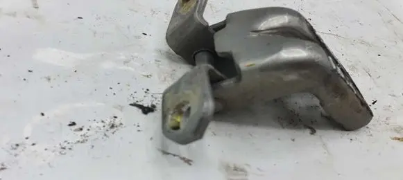 Nissan X-Trail T30 Rear door lower hinge NOCODE