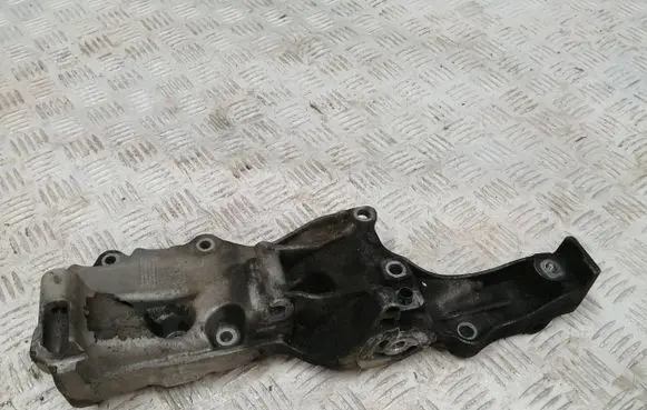 Peugeot 508 Generator/alternator bracket 9674969780