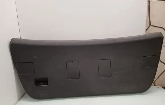 Toyota Avensis T220 Other trunk/boot trim element 6775105020