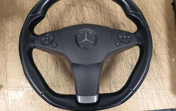 Mercedes-Benz E W212 Steering wheel