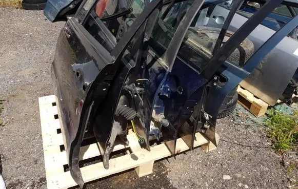 Peugeot 406 Rear door MELYNOS