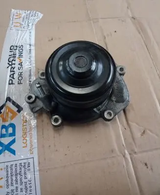 Mercedes-Benz E W212 Water pump A6422002101