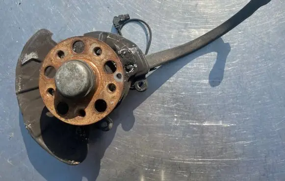 Mercedes-Benz S W220 Front wheel hub 2205460143