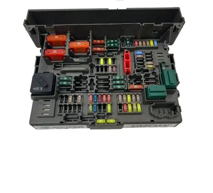 BMW 1 E81 E87 Fuse module 9119444