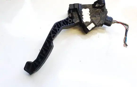 Toyota Yaris Accelerator throttle pedal 781100d010 06115a