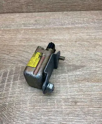 Toyota Prius (XW20) Airbag deployment crash/impact sensor 8986047040 1879000891 Used
