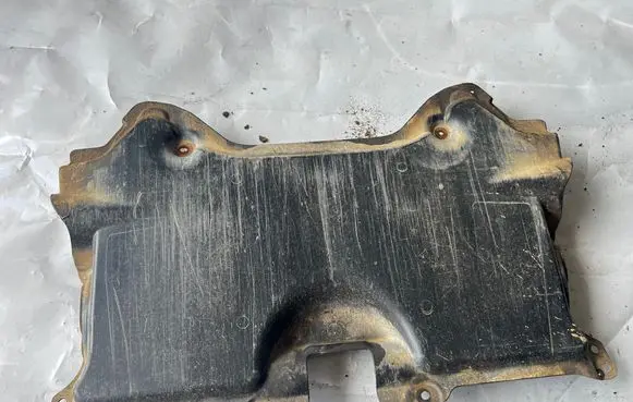 Mercedes-Benz E W212 Center/middle under tray cover 