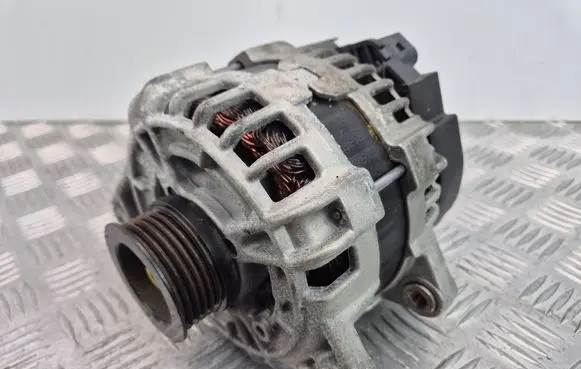Mercedes-Benz Sprinter W907 W910 Generator/alternator A6519065200 24267 0125211182