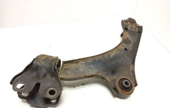 Volvo V70 Front lower control arm/wishbone