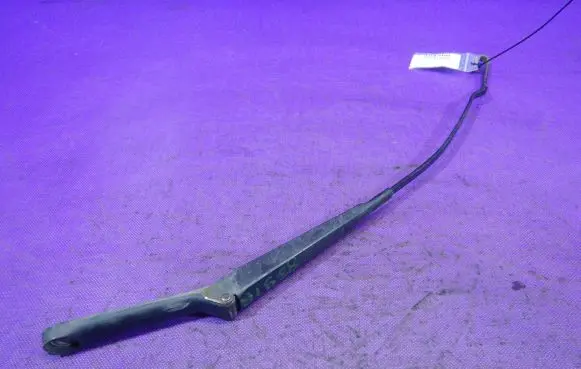 Volkswagen Transporter - Caravelle T4 Front wiper blade arm 701955410A