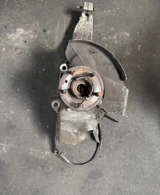 Land Rover Range Rover Sport L494 Front wheel hub spindle knuckle DPLA3K185AE