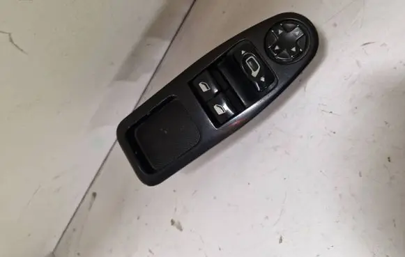 Citroen Jumpy Electric window control switch E30639