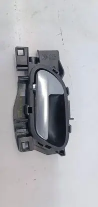 Peugeot 208 Front door interior handle 96555518