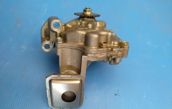 Toyota Auris E180 Oil pump 