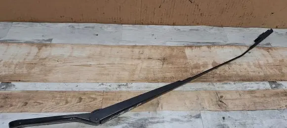 Peugeot 308 SW Front wiper blade arm 9680477080 968047708004