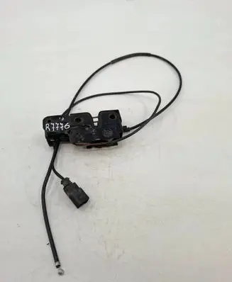 Audi A3 S3 8P Engine bonnet/hood lock/catch 8P0823509H