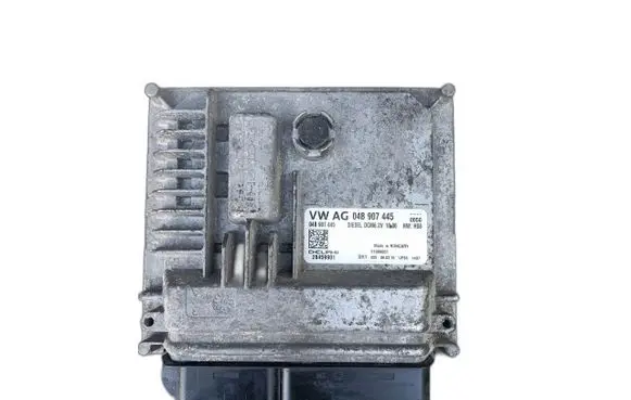 Volkswagen Polo V 6R Engine control unit/module 4B907445