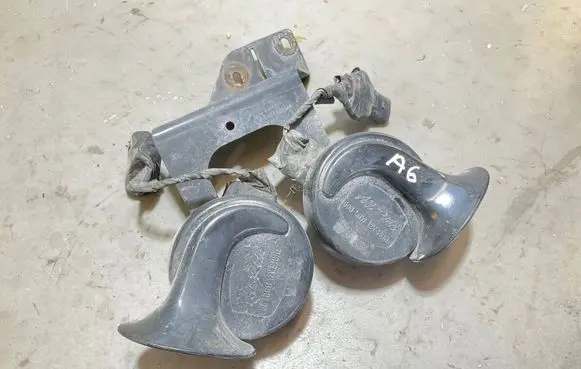 Audi A6 S6 C6 4F Horn signal