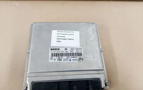 Opel Omega B2 Engine control unit/module ECU