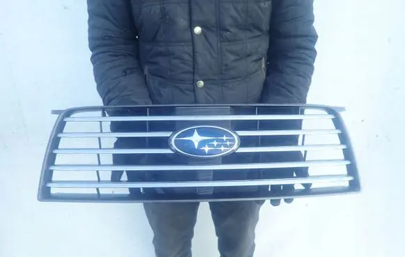 Subaru Forester SG Front bumper upper radiator grill
