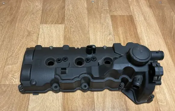 Volkswagen Touareg II Rocker cam cover 059103470AS PA66GF35