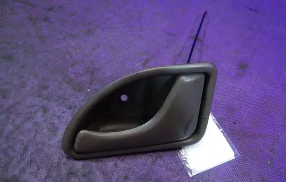 Renault Twingo I Front door interior handle 7700820524