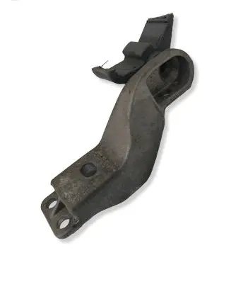Volkswagen PASSAT B9 Muffler mount bracket/holder 3WA253144B