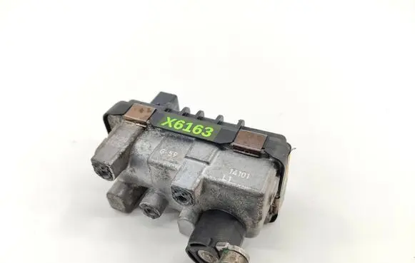 Land Rover Discovery 3 - LR3 Turbine electric control actuator 6NW009550 G59