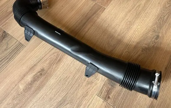 Intercooler hose/pipe